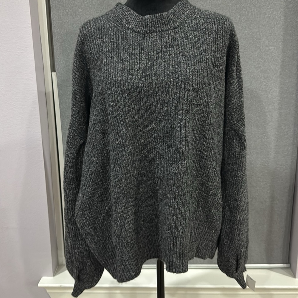 Sweater - Picture 1 of 4